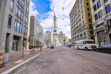 Cozysuites - 2Br With Direct Skybridge Access #5 인디애나폴리스 외부 사진