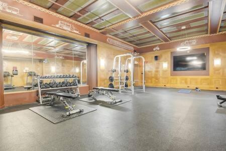 Cozysuites - 2Br With Direct Skybridge Access #5 인디애나폴리스 외부 사진